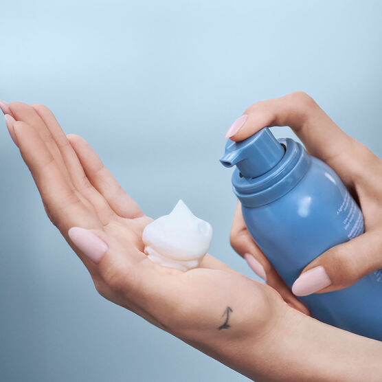 FIND COMFORT HYDRATING BODY MOUSSE